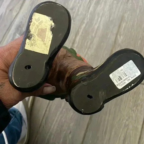 Garden gnome hunter hunting riffle in camouflage 15” - Picture 6 of 6